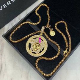 Picture of Versace Necklace _SKUVersaceNecklaceI030712417141